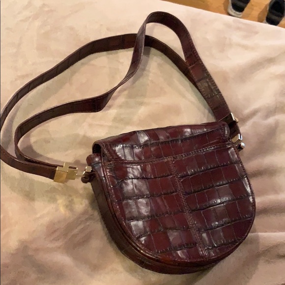 Vince Camuto VC Signature Leather Crossbody Bag - Picture 3 of 7